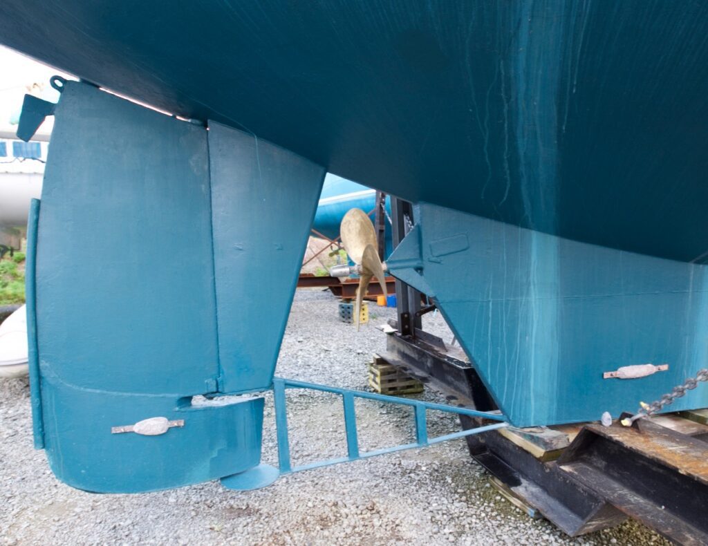 Ruder mit Skeg und Ruderhake